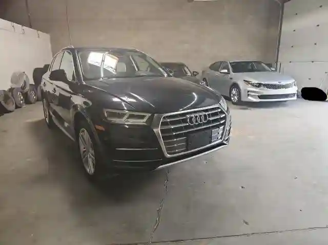 WA1BNAFY5K2083360 2019 AUDI Q5-0