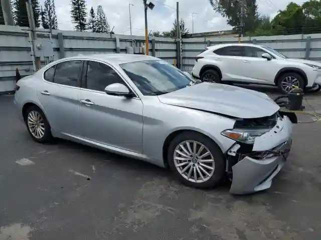 ZARFAMAN0M7642049 2021 ALFA ROMEO GIULIA-3