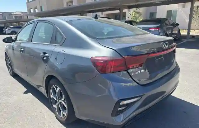 3KPF24AD9LE251477 2020 KIA FORTE-2