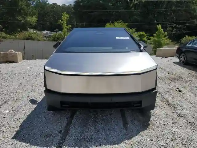 7G2CEHED4RA040504 2024 TESLA CYBERTRUCK-4