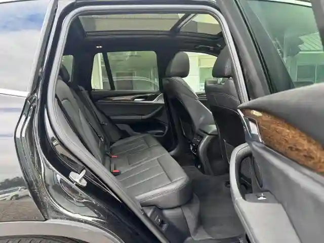 5UXTR9C54KLE18434 2019 BMW X3-5