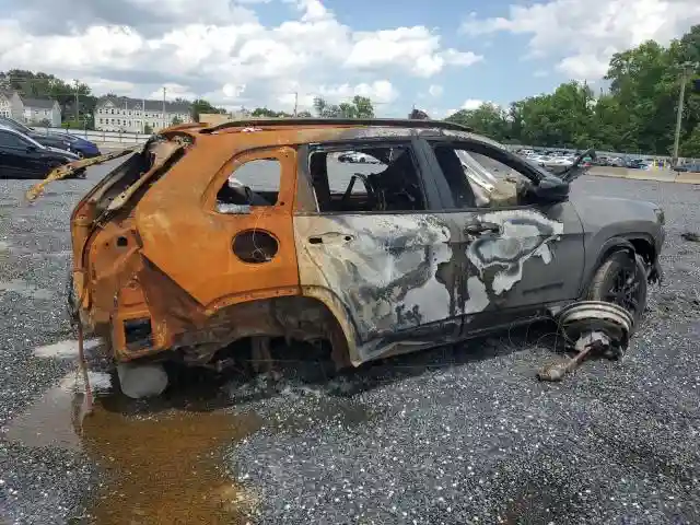 1C4PJMMB1PD114316 2023 JEEP CHEROKEE A-2