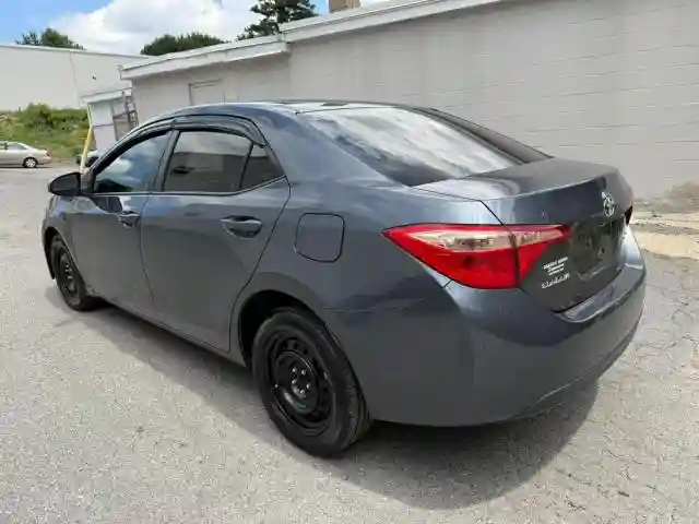 2T1BURHE9HC746871 2017 TOYOTA COROLLA-2