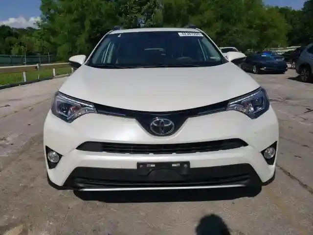 2T3DFREV1JW850385 2018 TOYOTA RAV4-4