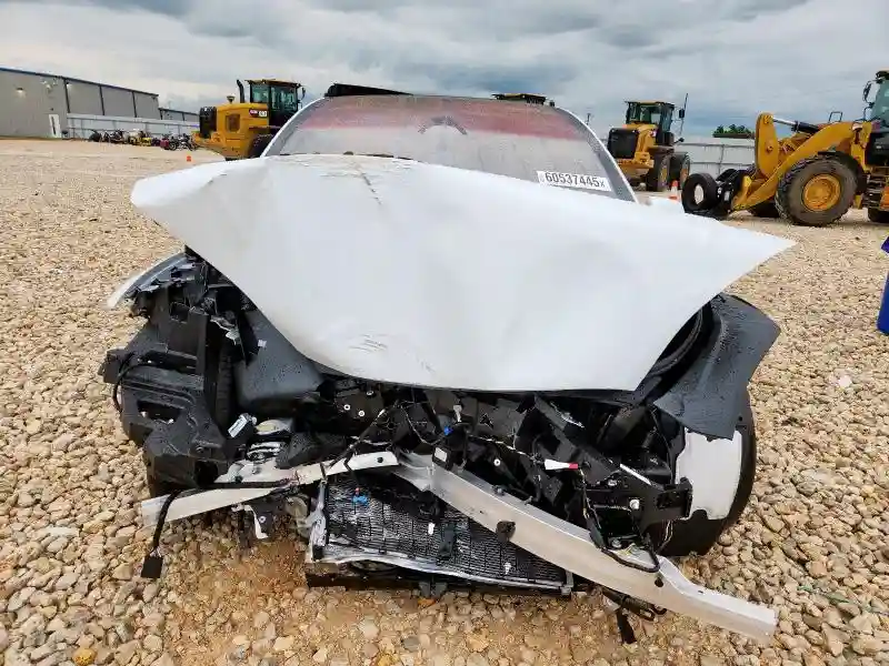 7SAXCBE66SF463136 2025 TESLA MODEL X-4
