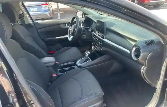 3KPF24ADXKE097618 2019 KIA FORTE-4