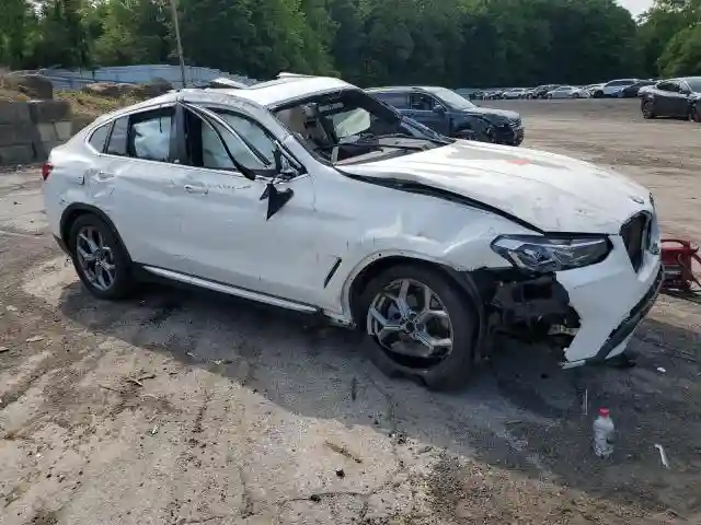 5UX33DT09N9M95985 2022 BMW X4-3