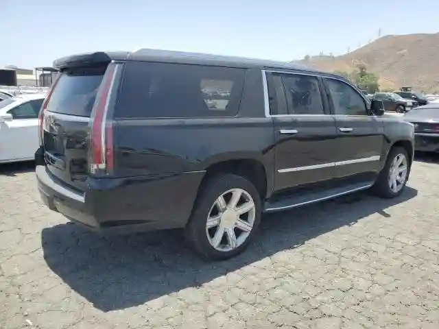 1GYS3HKJ4JR311605 2018 CADILLAC ESCALADE-2