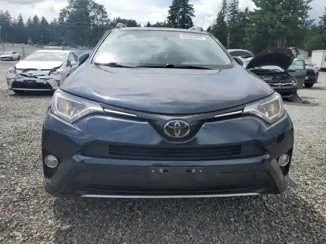 JTMRFREV7JJ193063 2018 TOYOTA RAV4-4