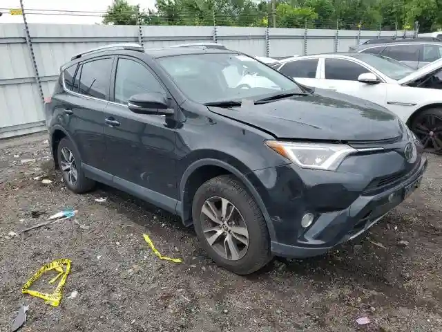2T3RFREV1JW712299 2018 TOYOTA RAV4-3
