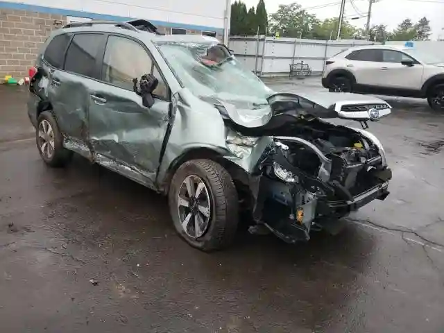 JF2SJAEC8HH528592 2017 SUBARU FORESTER-3