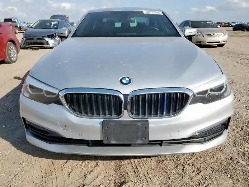 WBAJA5C58JWA37396 2018 BMW 5 SERIES-4