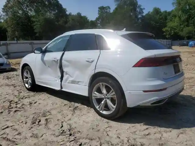 WA1BVAF15KD038166 2019 AUDI Q8-1