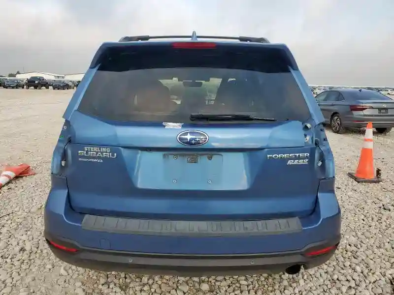 JF2SJARC8HH530319 2017 SUBARU FORESTER-5