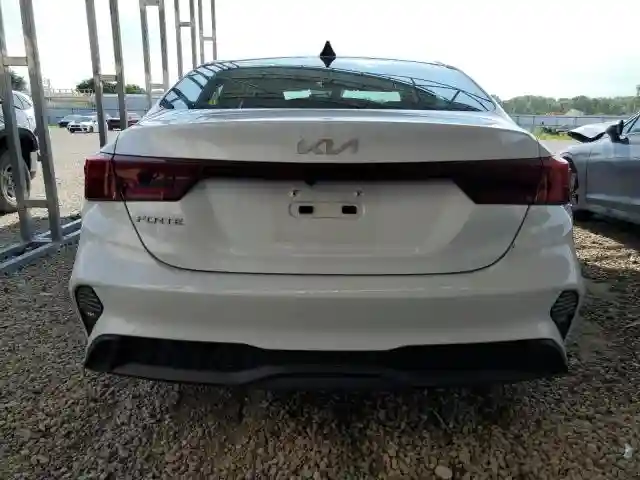 3KPF24AD0RE807958 2024 KIA FORTE-5
