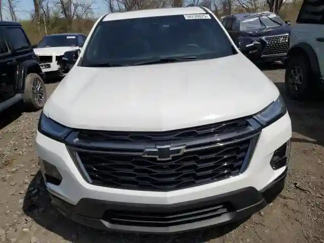 1GNETZKW0RJ136100 2024 CHEVROLET TRAVERSE-4