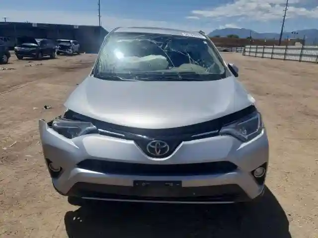 2T3RFREV3JW762296 2018 TOYOTA RAV4-4