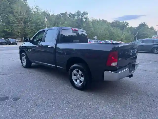 1C6RR7GT9JS332635 2018 RAM 1500-2