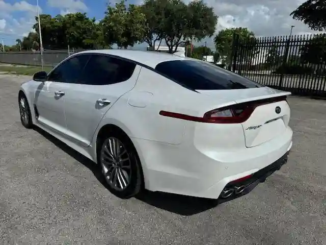 KNAE15LAXJ6032888 2018 KIA STINGER-1