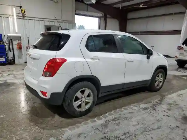 3GNCJKSB2KL398023 2019 CHEVROLET TRAX-2