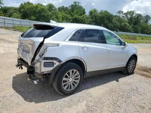 1GYKNBRS6HZ196070 2017 CADILLAC XT5-2