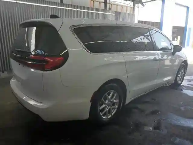 2C4RC1BG8PR530425 2023 CHRYSLER PACIFICA-2