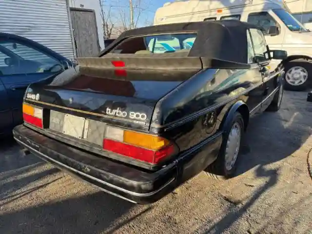 YS3AT76L3J7040435 1988 SAAB 900-3