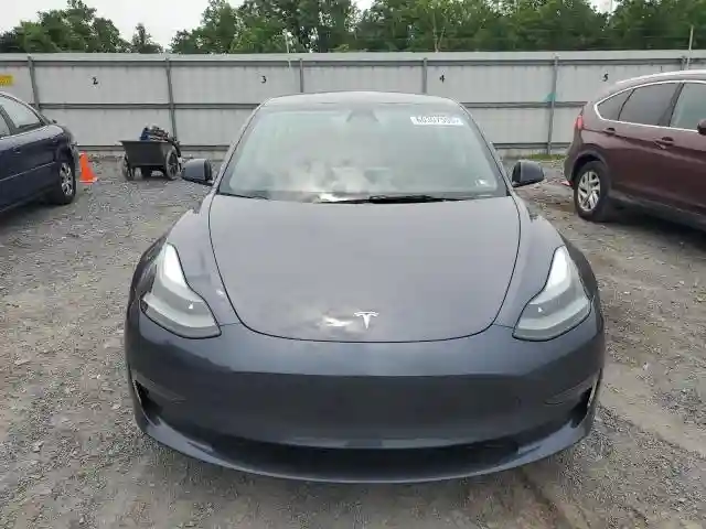 5YJ3E1EA4PF465172 2023 TESLA MODEL 3-4