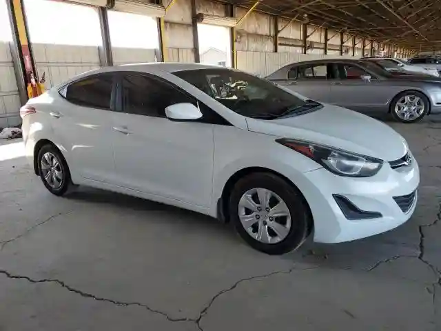5NPDH4AE8GH760704 2016 HYUNDAI ELANTRA-3