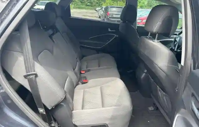KM8SNDHF1HU176131 2017 HYUNDAI SANTA FE-5