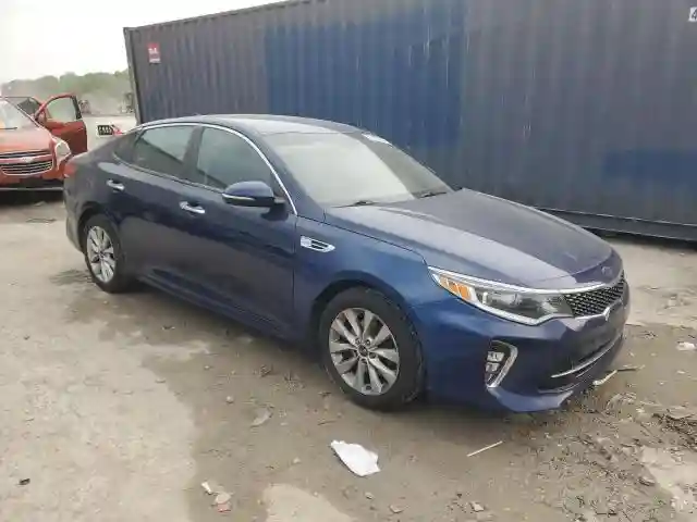 5XXGT4L37JG205575 2018 KIA OPTIMA-3
