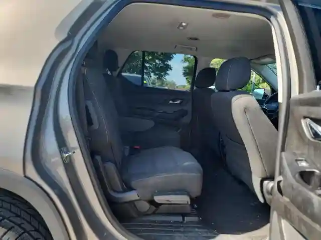 1GNERGKW9KJ105548 2019 CHEVROLET TRAVERSE-5