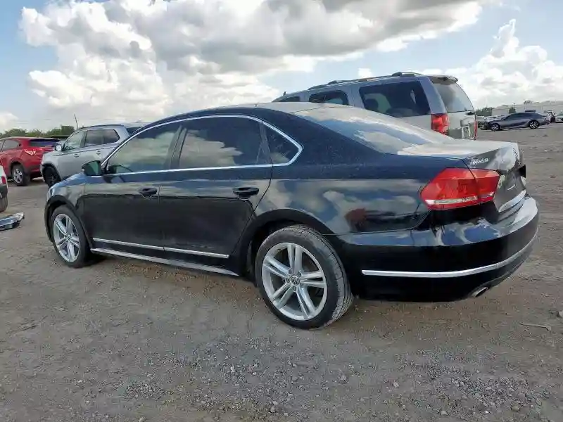 1VWCV7A38FC071841 2015 VOLKSWAGEN PASSAT-1
