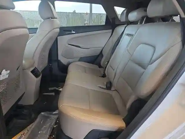 KM8J3CA27GU055024 2016 HYUNDAI TUCSON-5