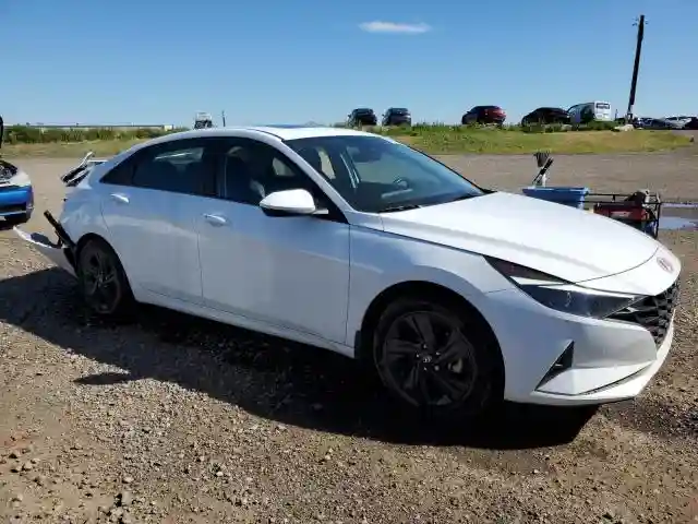 KMHLM4AG3PU476780 2023 HYUNDAI ELANTRA-3