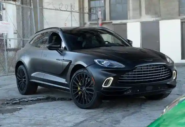 SD7VUJAW9NTV05320 2022 ASTON MARTIN DBX-0