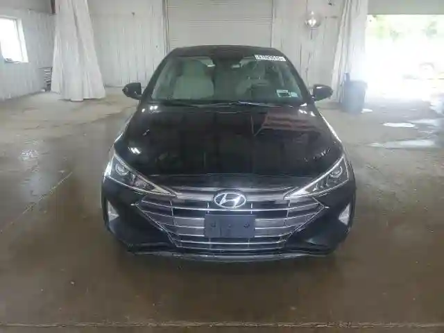 5NPD84LF1KH453910 2019 HYUNDAI ELANTRA-4