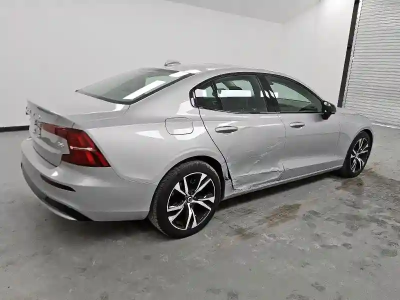 7JRL12FJ9SG366637 2025 VOLVO S60 CORE-2