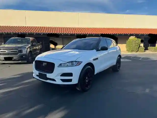 SADCJ2FX2KA610557 2019 JAGUAR F-PACE-1