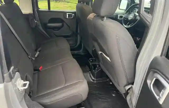 1C4HJXDG9KW569235 2019 JEEP WRANGLER-5