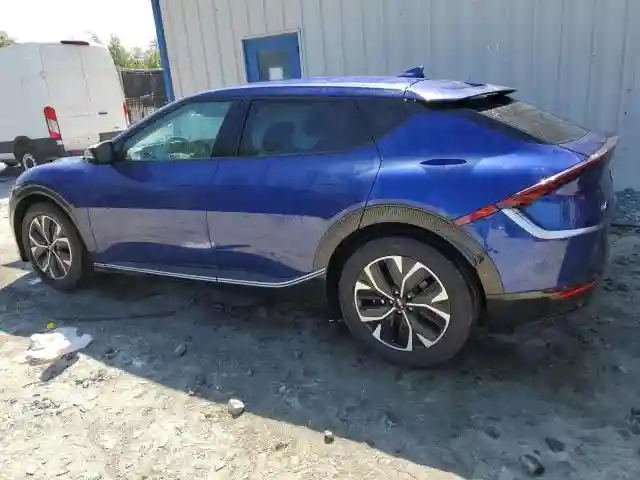 KNDC34LA8P5604733 2023 KIA EV6 LIGHT-1