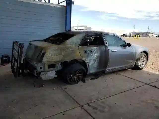 2C3CCAEG1GH348500 2016 CHRYSLER 300-2