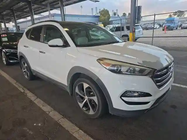 KM8J3CA27GU055024 2016 HYUNDAI TUCSON-0