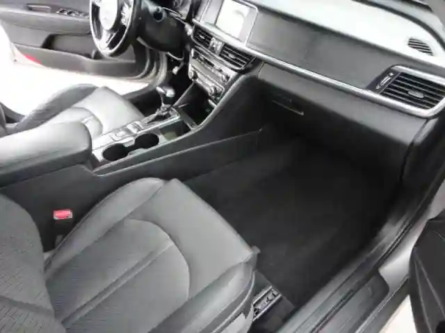 5XXGU4L39HG1773XX 2017 KIA OPTIMA-4