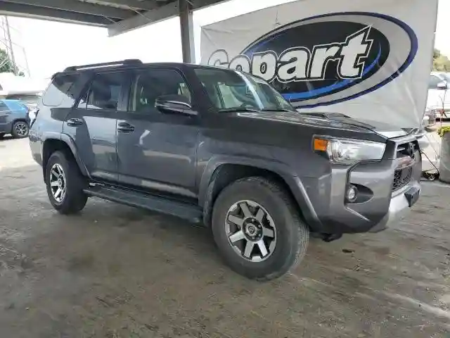 JTERU5JR9P6119240 2023 TOYOTA 4RUNNER SE-3
