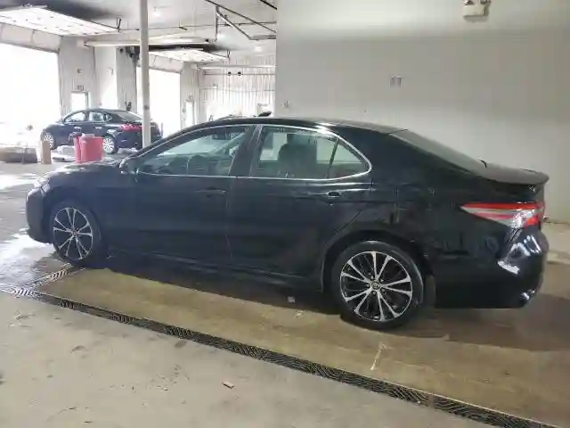 4T1B11HK4JU153570 2018 TOYOTA CAMRY-1