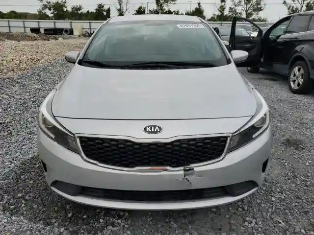 3KPFK4A74JE257677 2018 KIA FORTE-4