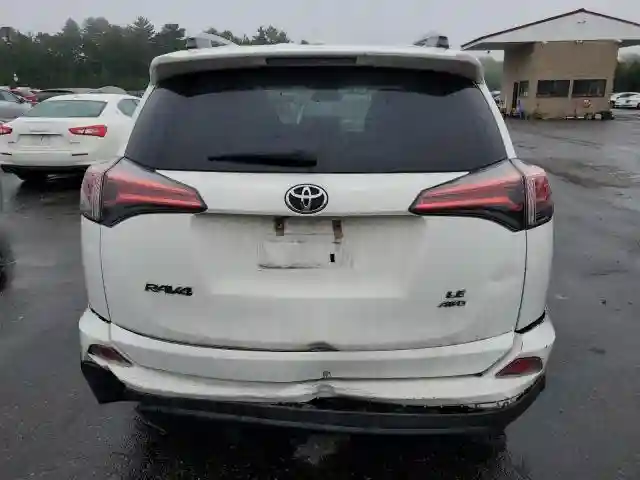 2T3BFREV2JW853108 2018 TOYOTA RAV4-5