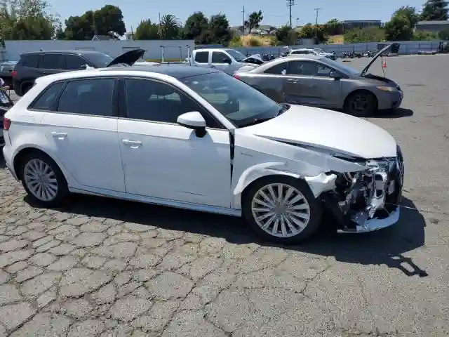 WAUUPBFF8HA092224 2017 AUDI A3-3