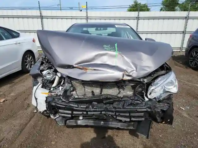 4T1BF1FK0HU768647 2017 TOYOTA CAMRY-4